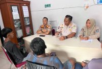 Kedua pekerja lapangan provider usai terkena razia satpol pp