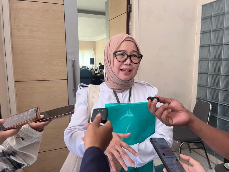 Kepala Dinas Sosial Pemberdayaan Perempuan dan Perlindungan Anak (Dinsos PPPA) Kota Probolinggo, Madihah saat memberikan keterangan.