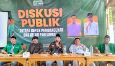 Ketua Ansor Kota Probolinggo, Salamul Huda saat acara diskusi.