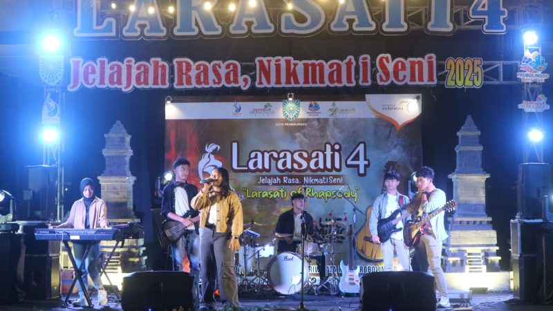 Salah satu penampilan di Larasati 4