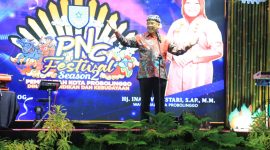 Walikota Probolinggo dr Aminuddin saat membuka Festival