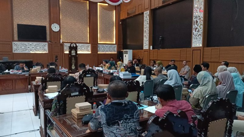 Rapat Banggar DPRD Kota Probolinggo