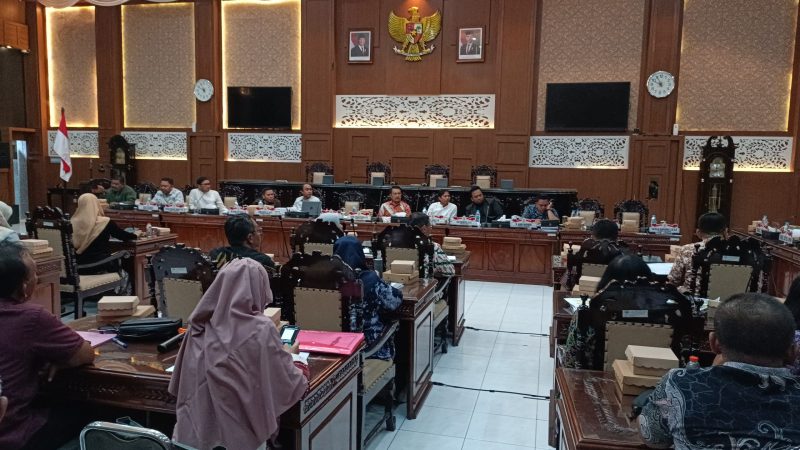 Rapat Banggar DPRD kota Probolinggo