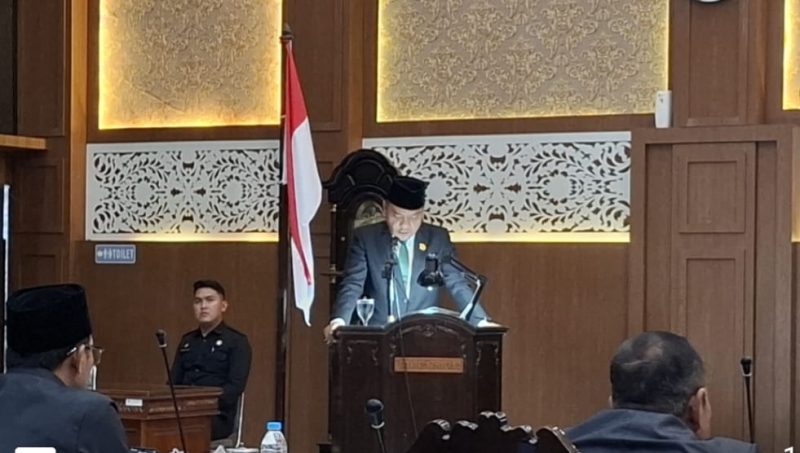  Juru Bicara Fraksi PKB Moh Muizzudin memaparkan pendapat akhir dengan beberapa pengecualian.