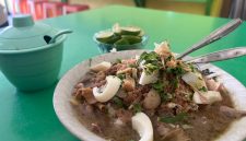 Soto yang dijual di Probolinggo