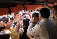 Momen saat Presiden Prabowo bersama Korban Bencana/ foto : Sekretariat Presiden