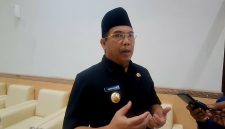 Foto Walikota Probolinggo saat berada di kantor DPRD