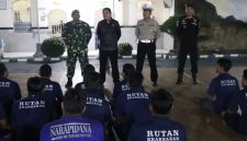 Jelang Nataru, Rutan Kraksaan Probolinggo Razia Blok Hunian Bersama TNI-Polri