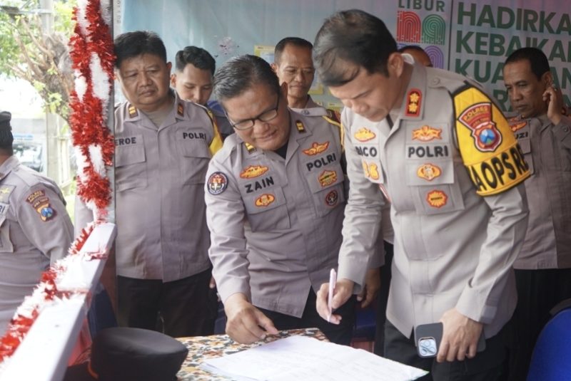 Kapolres Probolinggo kota saat cek keamanan