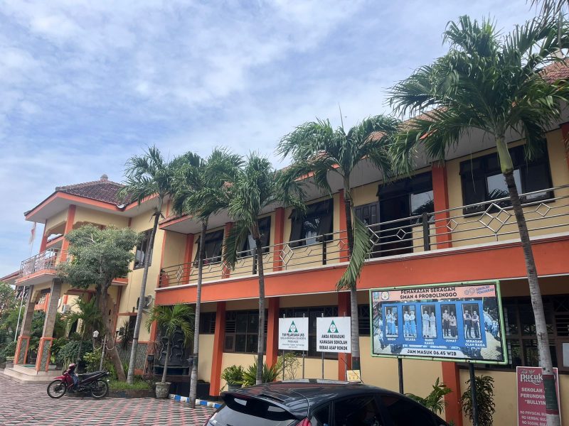 Sekolah SMA 4 Kota Probolinggo
