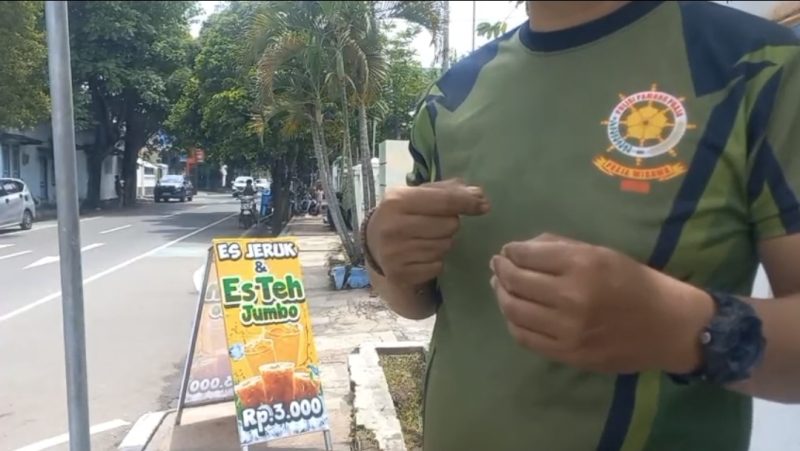 Ketegangan terjadi saat salah satu wartawan ingin mengkofirmasi oknum Satpol PP