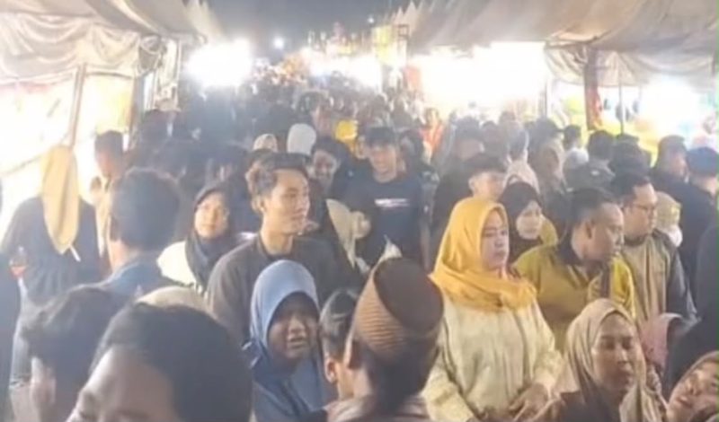 Suasana pengunjung semipro kota Probolinggo 