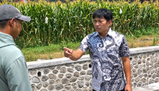 Saiful Iman anggota komisi 3 saat memperingatkan pihak pelaksana proyek